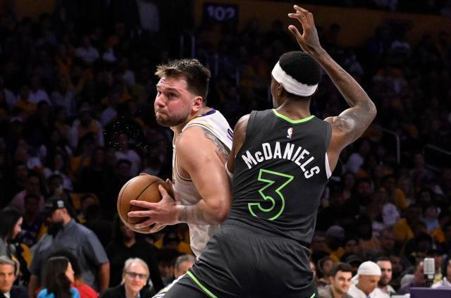 1745133211946012543.jpg 云开体育app下载-轰25分+封印东契奇杀招!1.36亿王牌变湖人心头刺