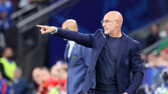 1719206876351061391.jpg 开云体育全站app下载问题-【前瞻】对手主帅戴高帽,西班牙轮换出阵实力不减