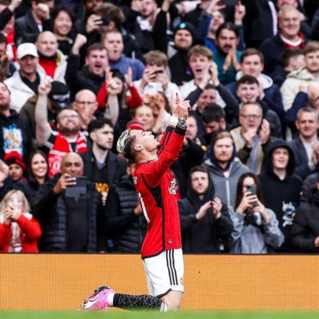 【足总杯】阿马德绝杀+脱衣染红，曼联加时4-3利物浦