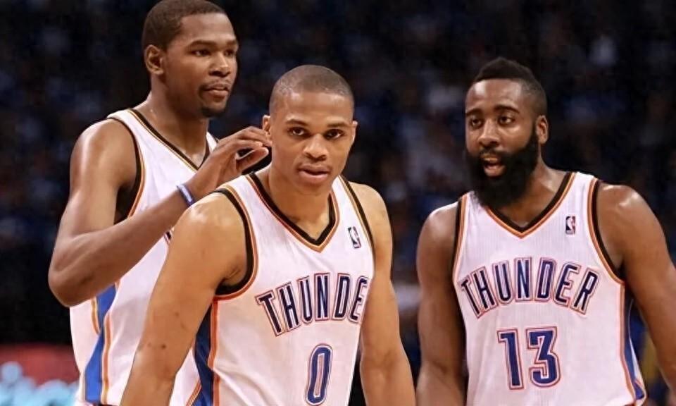 开云体育高赔率-太意外雷霆三少谁最能赚？哈登4.2亿 杜兰特5亿，看到威少我服了