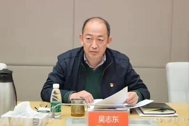 开云体育五大联赛-泰山换援太离谱!40万欧勤兵背锅离队,550万欧重叠乱象无人根治